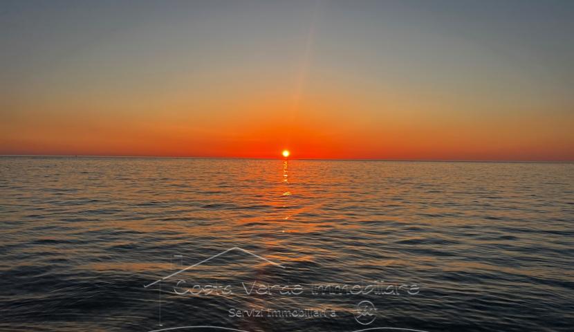 Tramonto sul mare
